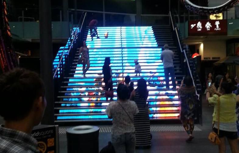 3Cinno привело освещения проекта---DMX гибкая лента для Центральной площади украшения лестницы